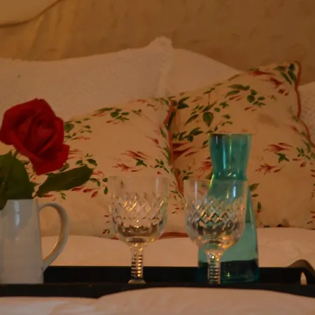 Amazing Holiday In Regneville-sur-mer With Garden Dom wakacyjny